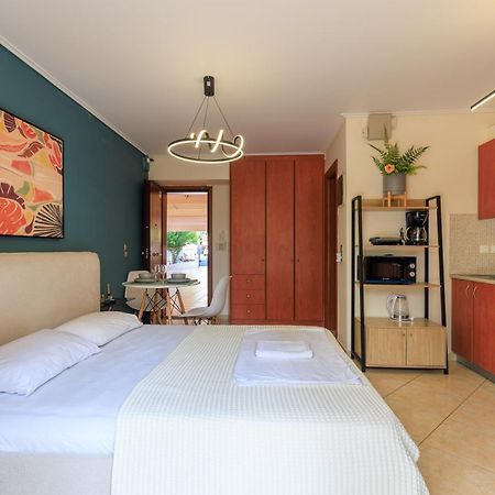 Aiolos Glyfada Super Lux Mini Apartment Athena Bagian luar foto