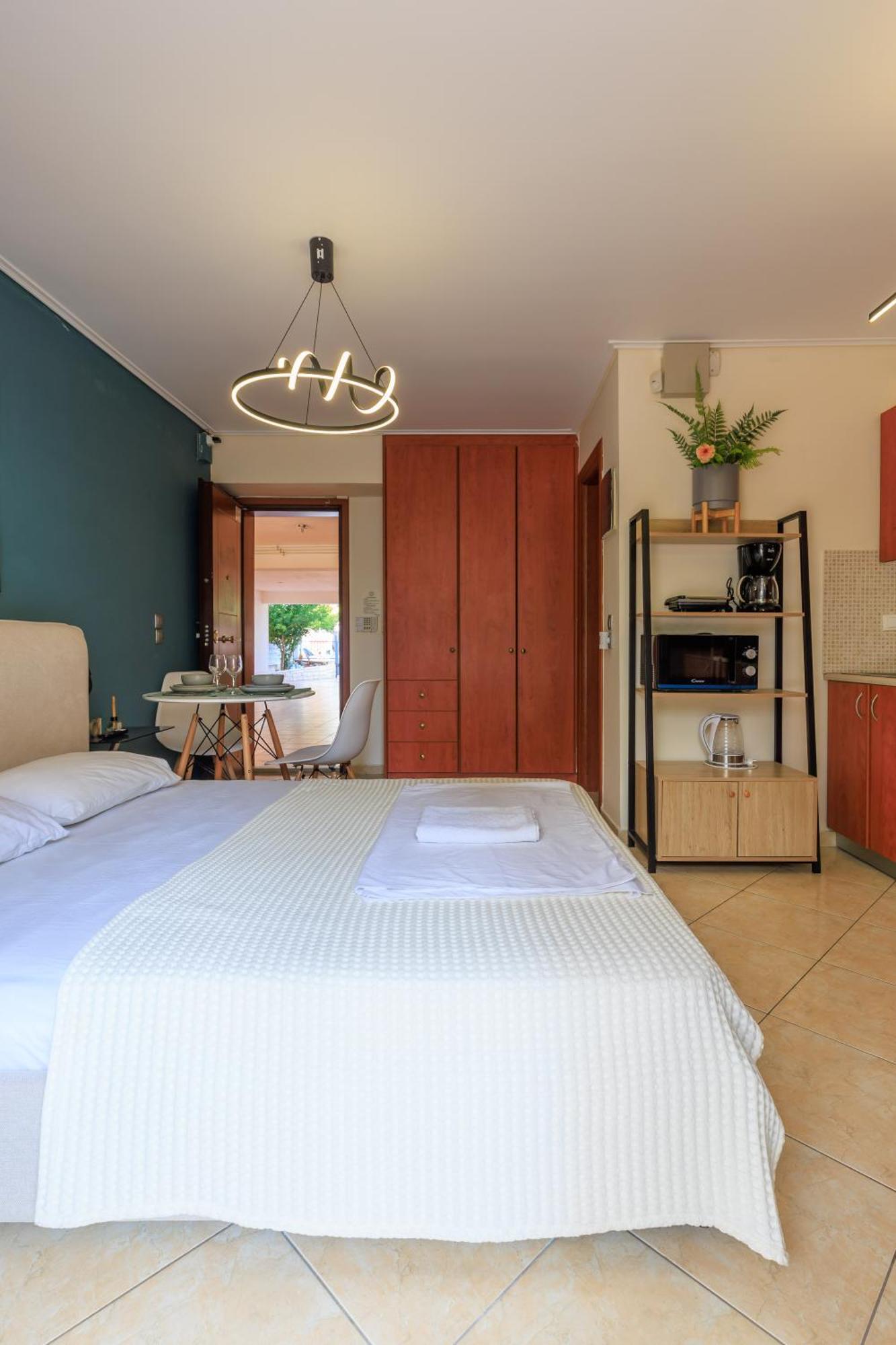 Aiolos Glyfada Super Lux Mini Apartment Athena Bagian luar foto